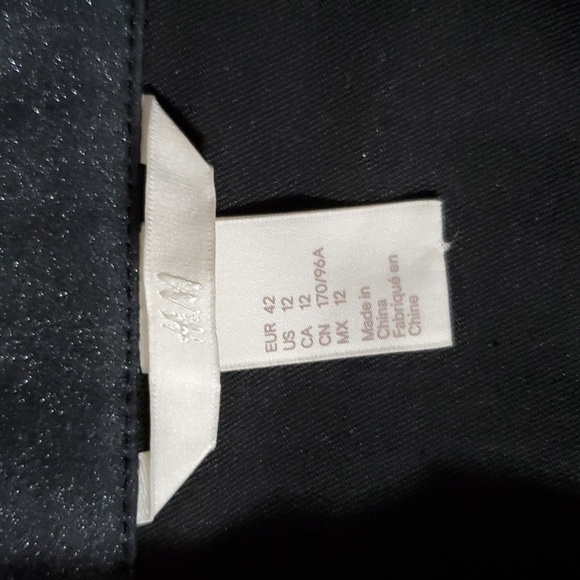 NWOT H & M Women's Black Silver Metallic Jacket With Glitter Size 12 - Picture 9 of 10